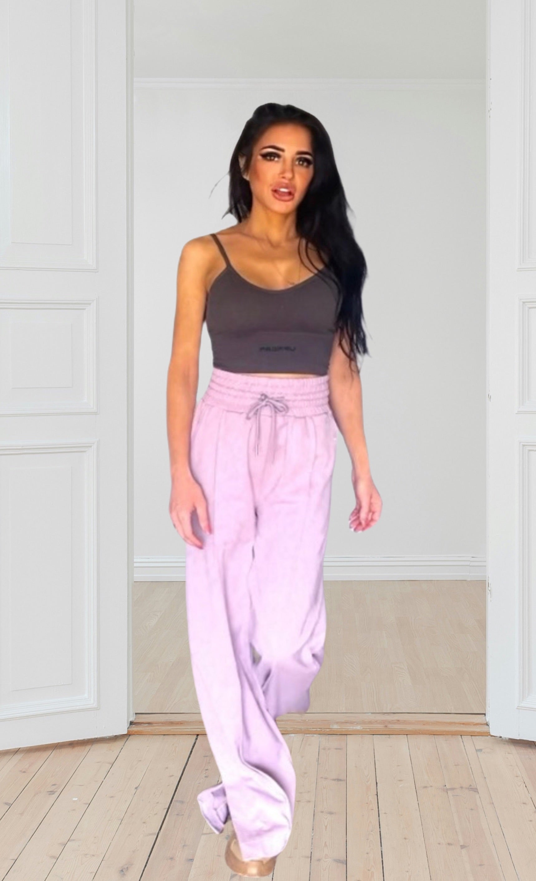 high waisted, sweatpants, cotton fabric, drawstring waist, sewed in front pleat, wide leg , active wear, lifestylee clothes, slimming pants