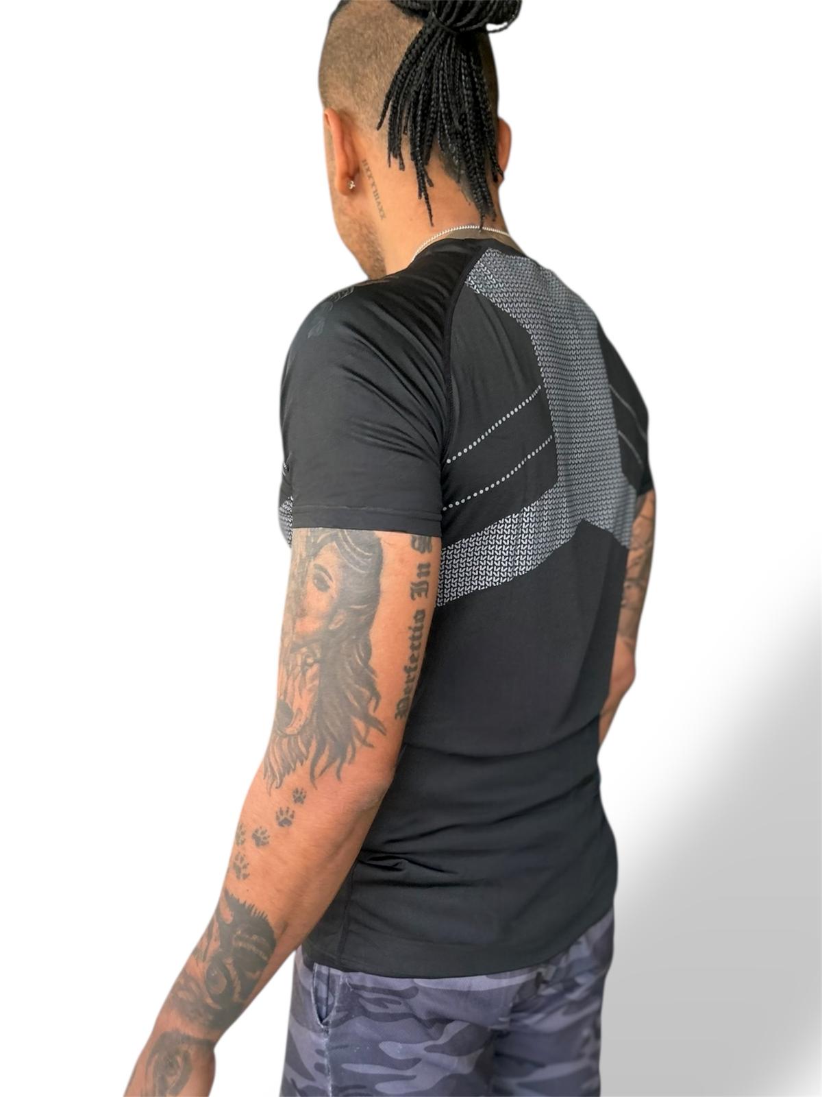 bjj shirts, non-slip bjj shirts, silicone strip tops for bjj, silicone hem tops, mens bjj tops, no-gi training wear, no-gi clothes, non-slip fightwear, non-slip rolling gear