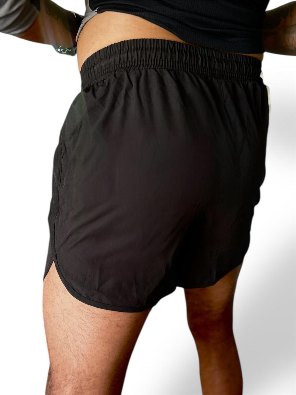 no zip or pockets black shorts, mens training shorts, black training shorts for bjj, black no-gi shorts, black 2n1 shorts with side splits.