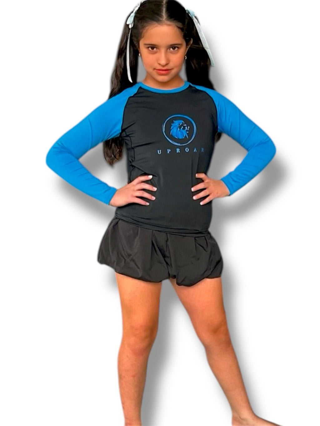 non-slip rashie, kids bjj gear, long sleeve rashie with silicone hem, blue sleeve rashguard, rashguard for rolling, kids rashie with blue sleeve, no roll-up rashie