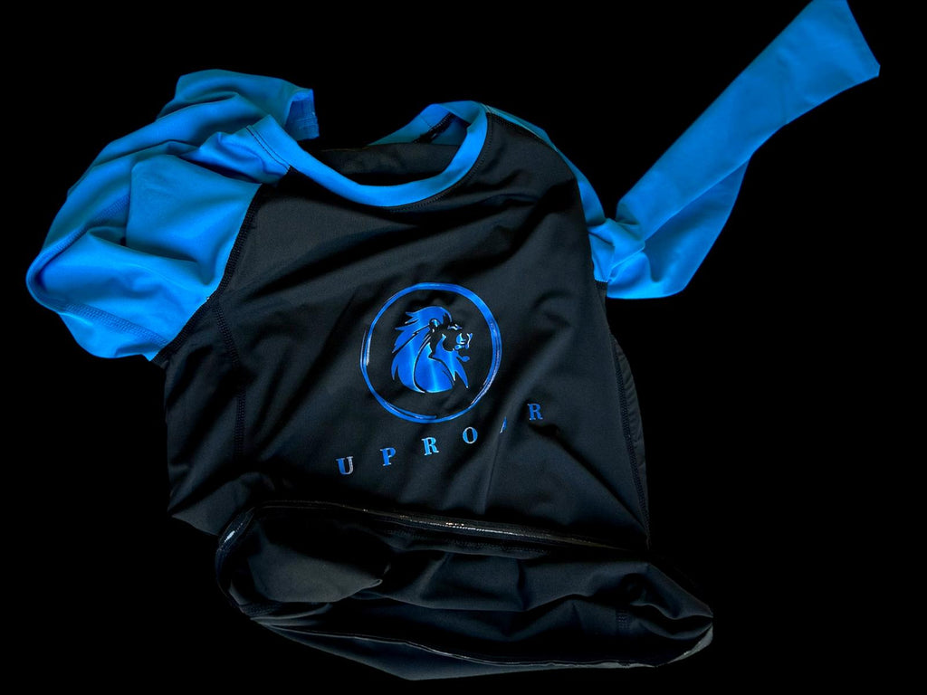 non-slip rashie, kids bjj gear, long sleeve rashie with silicone hem, blue sleeve rashguard, rashguard for rolling, kids rashie with blue sleeve, no roll-up rashie